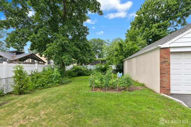 125 W Minna Avenue, Avenel, NJ 07001