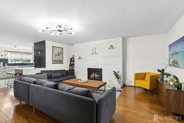 125 W Minna Avenue, Avenel, NJ 07001