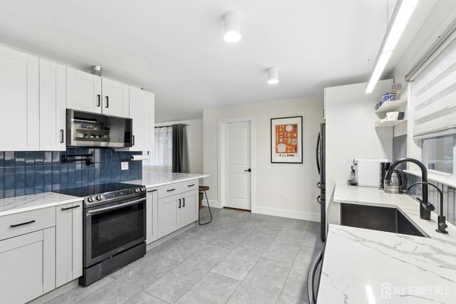 125 W Minna Avenue, Avenel, NJ 07001