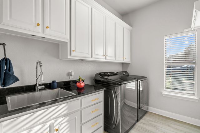 3650 Baylor Boulevard, Midlothian, TX 76065