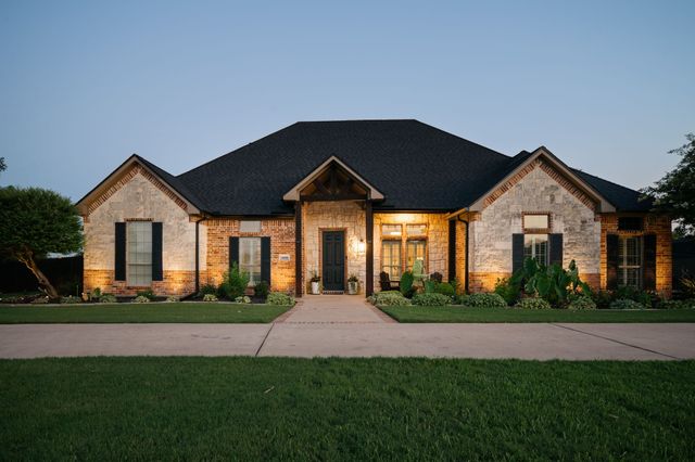 3650 Baylor Boulevard, Midlothian, TX 76065
