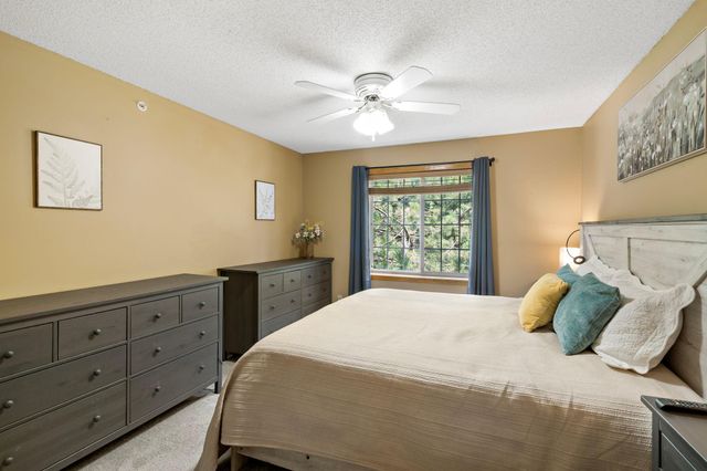 8771 Branson Drive 80, Inver Grove Heights, MN 55076