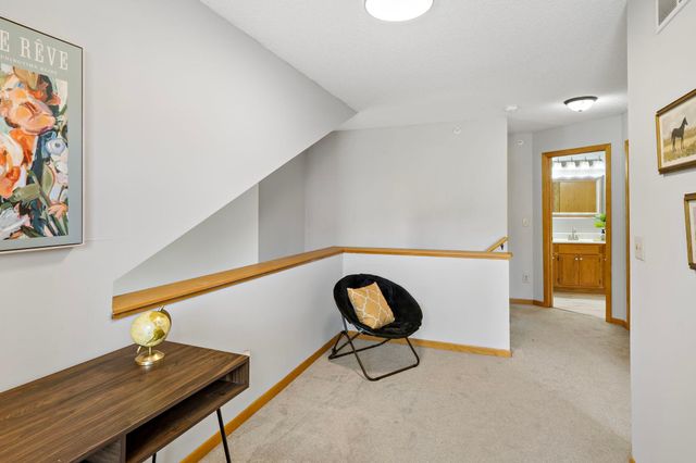 8771 Branson Drive 80, Inver Grove Heights, MN 55076