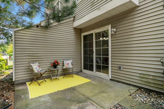 8771 Branson Drive 80, Inver Grove Heights, MN 55076