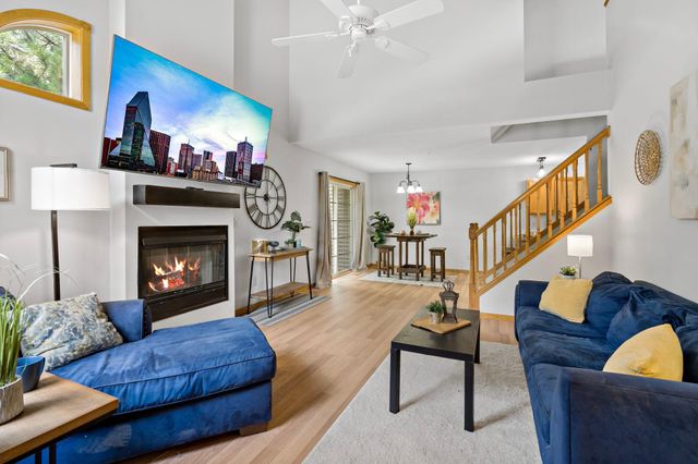 8771 Branson Drive 80, Inver Grove Heights, MN 55076