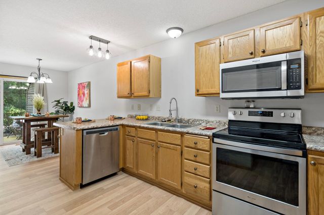 8771 Branson Drive 80, Inver Grove Heights, MN 55076