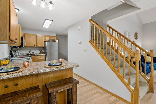 8771 Branson Drive 80, Inver Grove Heights, MN 55076