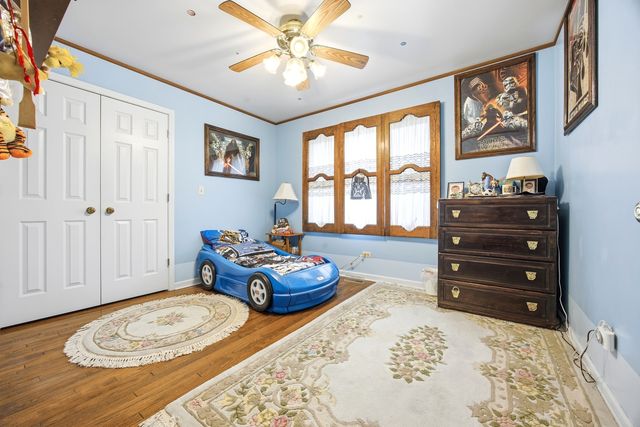 1610 Elmdale Avenue, Glenview, IL 60026