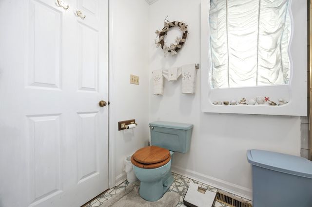 1610 Elmdale Avenue, Glenview, IL 60026