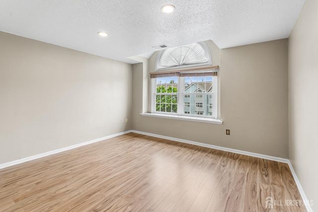 834 Edpas Road, New Brunswick, NJ 08901