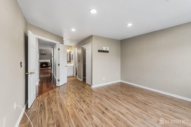 834 Edpas Road, New Brunswick, NJ 08901