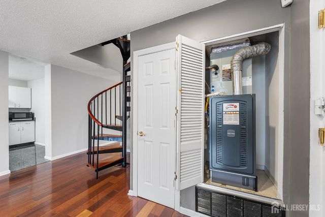 834 Edpas Road, New Brunswick, NJ 08901