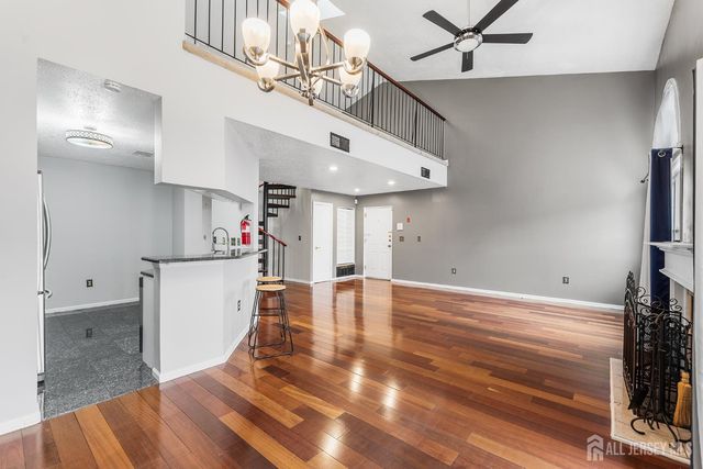 834 Edpas Road, New Brunswick, NJ 08901