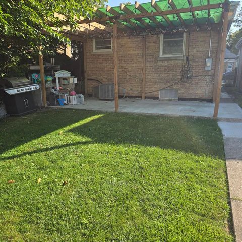 6754 W Higgins Avenue, Chicago, IL 60656