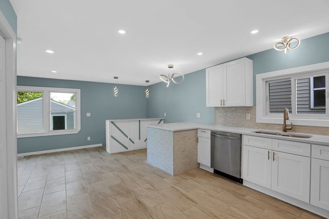 11353 S Stewart Avenue, Chicago, IL 60628