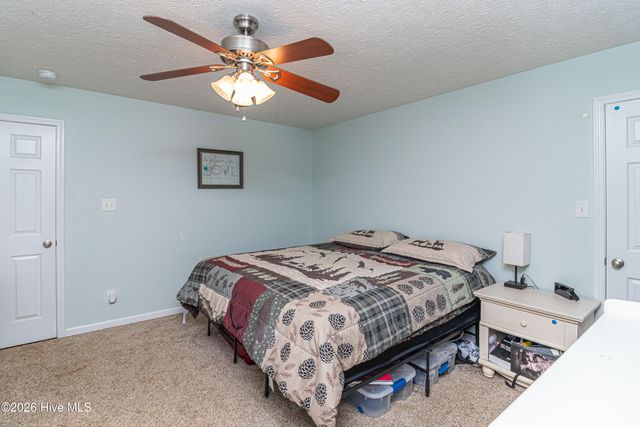 616 Trail End Lane, Newton Grove, NC 28366