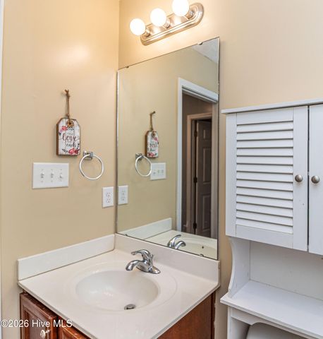 616 Trail End Lane, Newton Grove, NC 28366