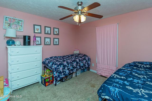 616 Trail End Lane, Newton Grove, NC 28366