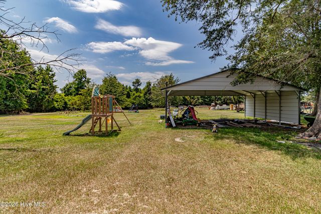 616 Trail End Lane, Newton Grove, NC 28366