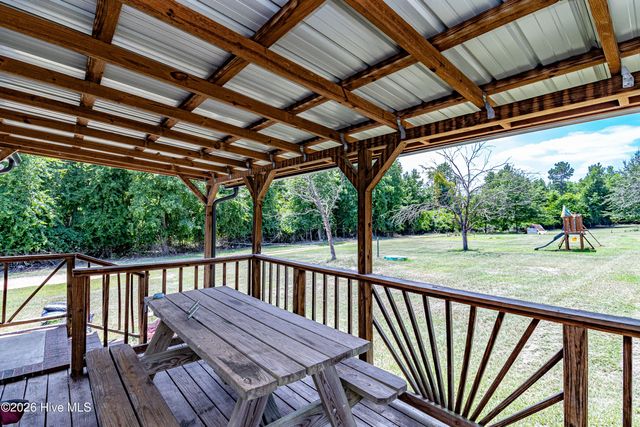 616 Trail End Lane, Newton Grove, NC 28366