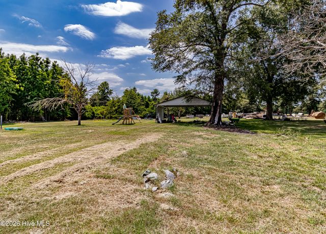 616 Trail End Lane, Newton Grove, NC 28366