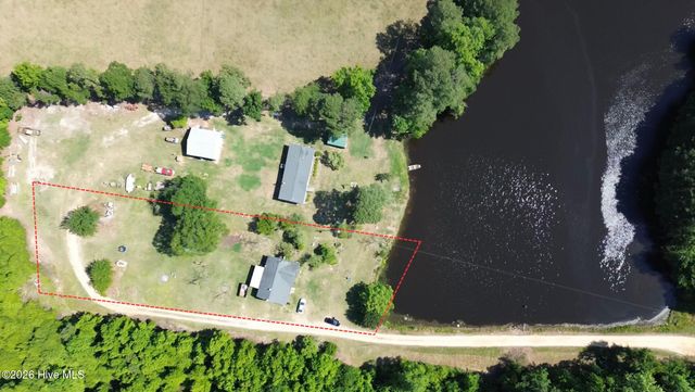 616 Trail End Lane, Newton Grove, NC 28366