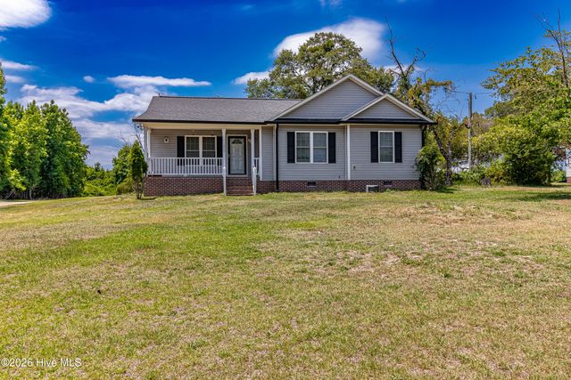 616 Trail End Lane, Newton Grove, NC 28366