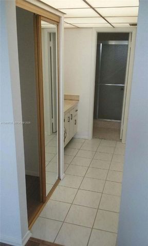 7300 NW 17th St 411, Plantation, FL 33313