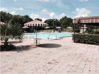 7300 NW 17th St 411, Plantation, FL 33313