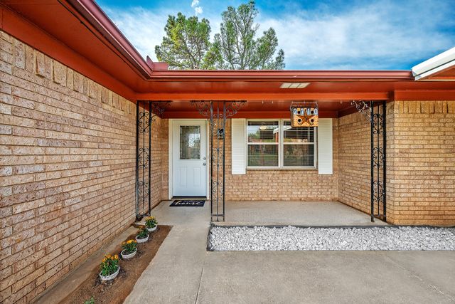 2710 W Walker Street, Denison, TX 75020