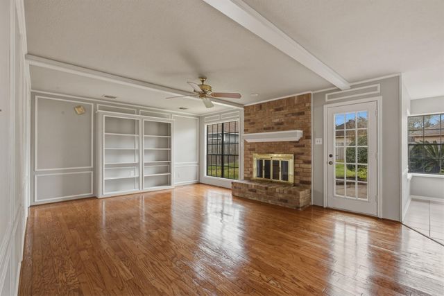 5214 Sycamore Creek Drive, Kingwood, TX 77345