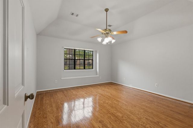 5214 Sycamore Creek Drive, Kingwood, TX 77345