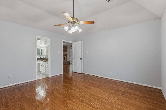 5214 Sycamore Creek Drive, Kingwood, TX 77345