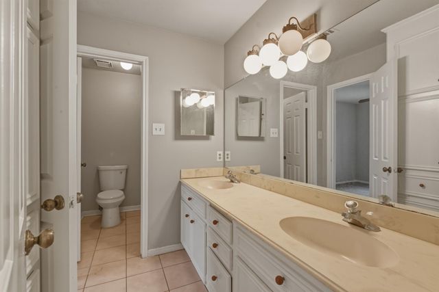 5214 Sycamore Creek Drive, Kingwood, TX 77345