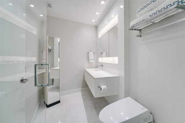 18555 Collins Ave 3301, Sunny Isles Beach, FL 33160