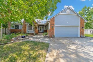 2734 S Carrwood Cir, Wichita, KS 67215