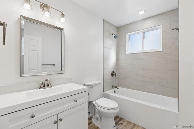 4880 S Cherokee Street, Englewood, CO 80110