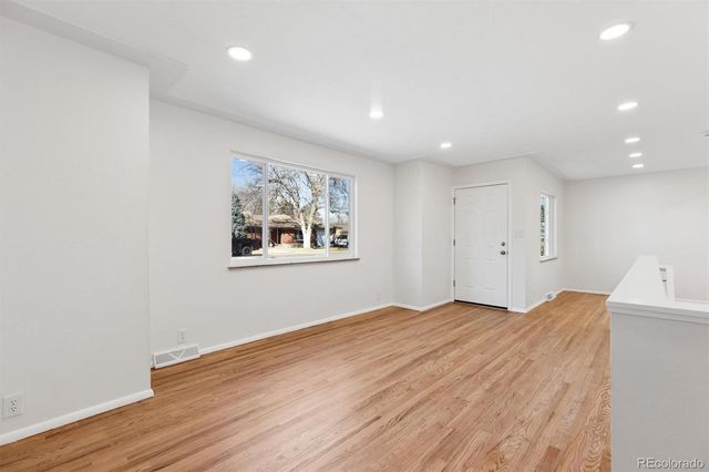 4880 S Cherokee Street, Englewood, CO 80110