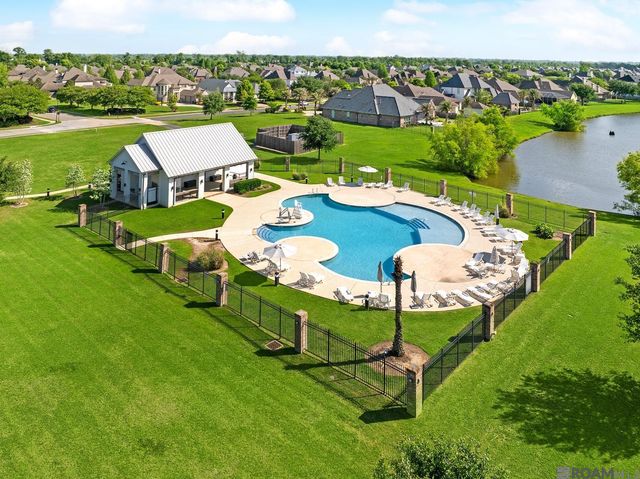3012 Grand Field Ave, Baton Rouge, LA 70810