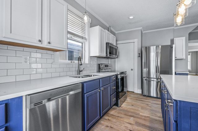 811 Watson Avenue, Saint Paul, MN 55102