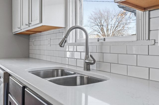811 Watson Avenue, Saint Paul, MN 55102