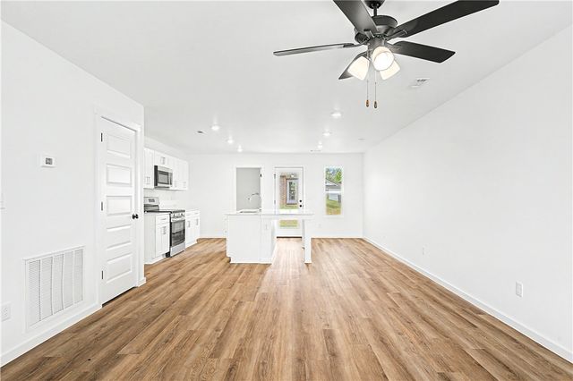 660 Marcella Street, Prairie Grove, AR 72753