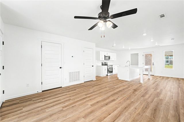 660 Marcella Street, Prairie Grove, AR 72753