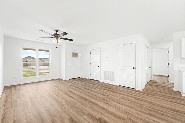 660 Marcella Street, Prairie Grove, AR 72753