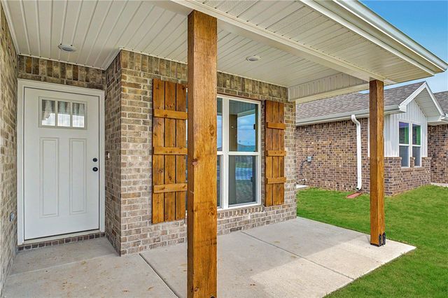660 Marcella Street, Prairie Grove, AR 72753