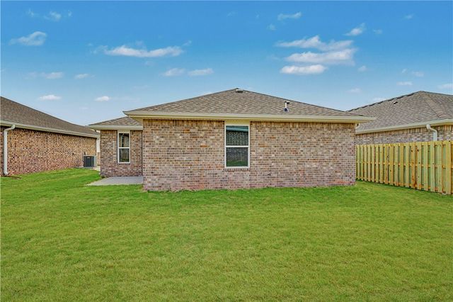 660 Marcella Street, Prairie Grove, AR 72753