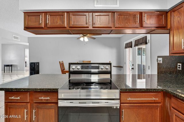 6426 W LAMAR Road, Glendale, AZ 85301