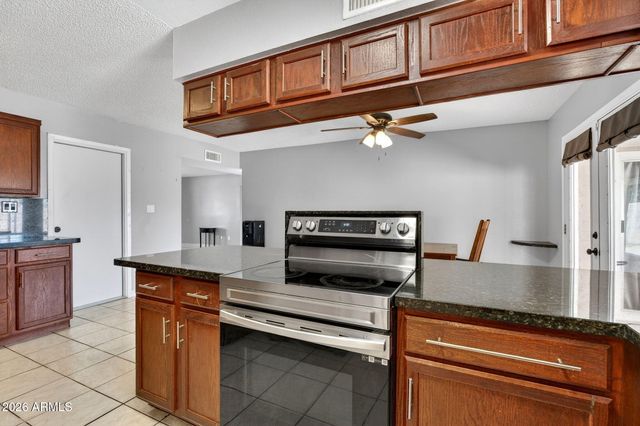 6426 W LAMAR Road, Glendale, AZ 85301
