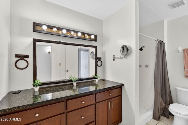 6426 W LAMAR Road, Glendale, AZ 85301