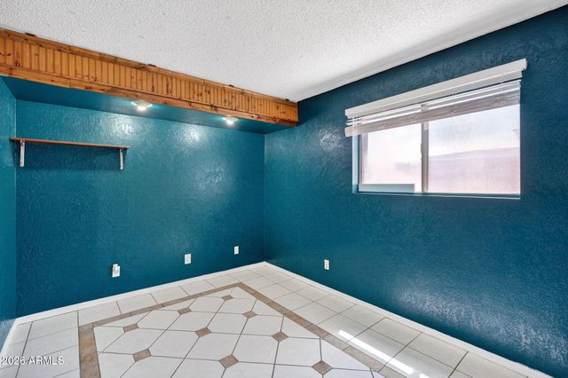 6426 W LAMAR Road, Glendale, AZ 85301
